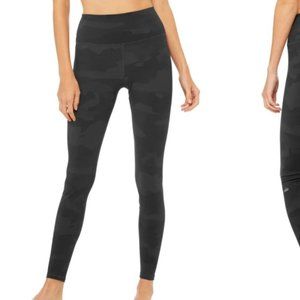 ALO YOGA HIGH-WAIST CAMO VAPOR LEGGING Hunter Green XS